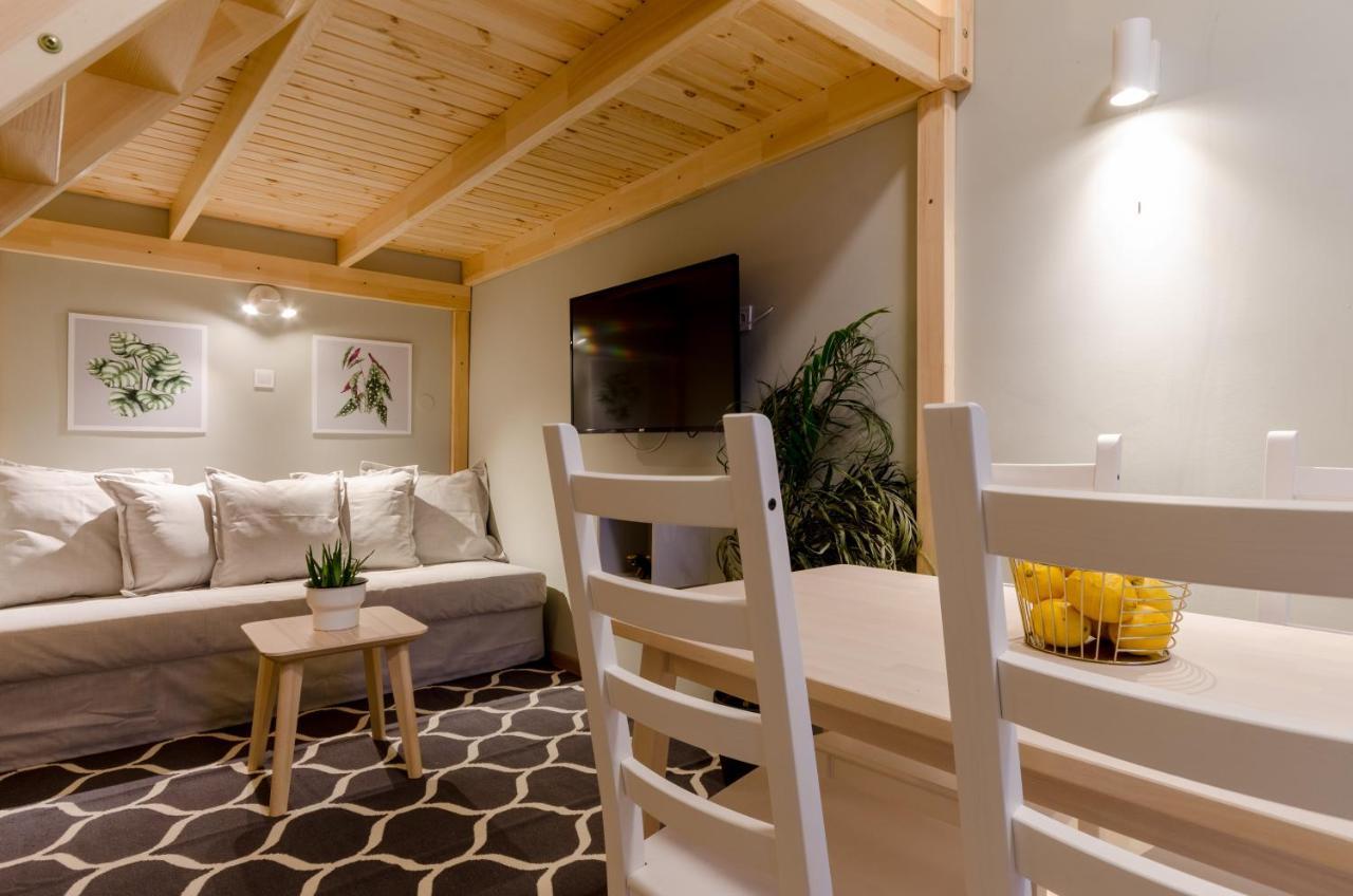 Cosy In Party District Ak20s Apartment *